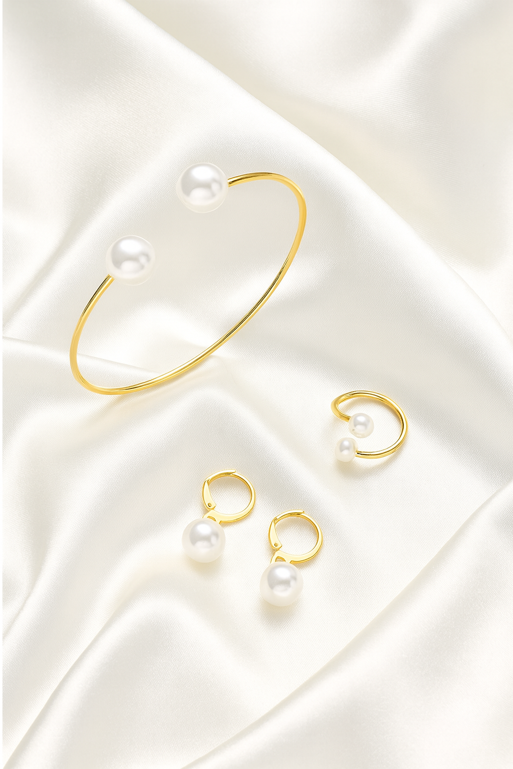 Zestaw biżuterii z perłami