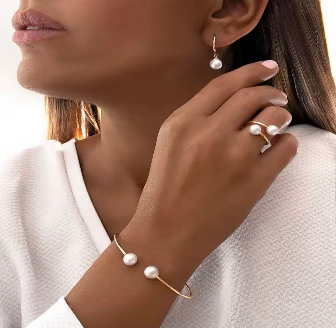 Zestaw biżuterii z perłami